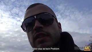 Hunt4k. rothaarige für geld vor ihrem freund gefickt