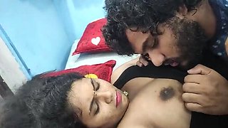 Hot Desi Malayali Girl Fucks Step Brother in Bed - Romantic HD Sex