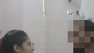 Desi Newly Married Bhabhi Bath Together with Her Boyfriend and Fuck Hard