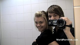 Blowjob in the Toilet at the Gym