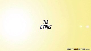 Office Cafuckteria With Tia Cyrus, Isiah Maxwell - Brazzers