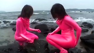 Amateur Outdoor Brunette Masturbates
