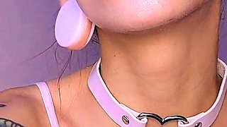 Beautiful Slut Shows off Her Pretty Face