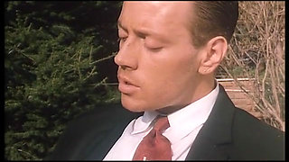 Fabulous babe gets her hairy twat nailed outdoors