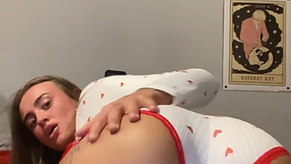 Tattooed Scottish goth fingers in her tight pussy watch her lose it on cam