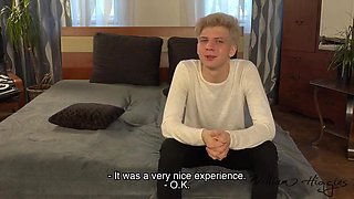 Hot Bionde Stroke And Shower