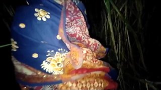 Desi Bhabhi Was Fucked in the Sugarcane Field at Night