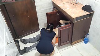 I Trusted My Wife to Meet the Plumber, Look at the Nonsense She Does to Him