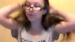 Nerdy Webcam Masturbates On Cam: Big Tits, Amateur  Dildo Porn