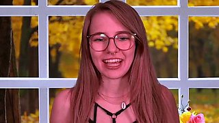 Soph Stardust - Boobs Scratching
