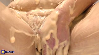 Food Fetish Uk Gilf Rose Masturbating