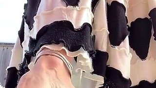 Lezlyan aka la_little_dancer_feet OnlyFans - FREEZING FEET