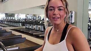 Pretty Busty Dumpling From the Gym Invited a Guy To Enjoy Hot Quickie In Her Car