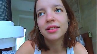 Sexy amateur redhead teen double dildo action
