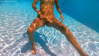 Outdoor sexy nude swimming by exhibitionist girl