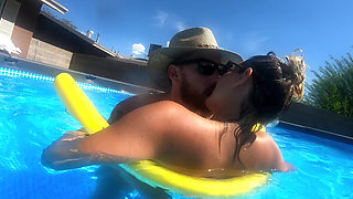 Risky Sex in the Pool Outside 9 Months Pregnant