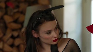 Sally, 36, goes through an unknown box for her! - Jacquie et Michel TV