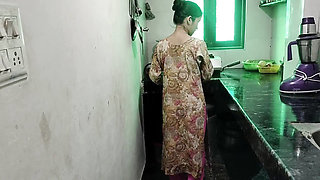 Mulla ne apni muslim larki ko hi pel diya