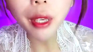 Omege japanese girl with big boobs on cams