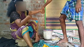 Indian Hot Stepmom With Yongboy Beautiful Creampee Sex Video