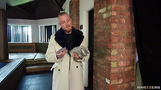 Sneaking Around At The Sex Club With Danny D, Zaawaadi - Brazzers