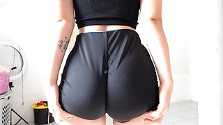 My pinay wife masturbates in maxi insert she is in leggings then takes it off and masturbates in the insert in 4k