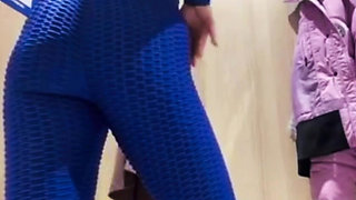 Extreme Squirting in the Locker Room