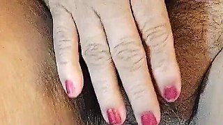 Full Vagina View. Fingering & Stroking My Hairy Pussy