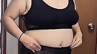 Game in Leggings and Stockings