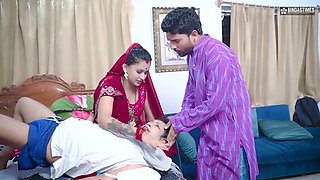 Desi Bihari Bhabhi Fucked Three Boys Infront of Her HUsband Double Anal ( Hindi Audio )