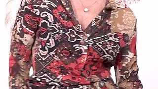 Hot Granny Romana Has Some Time to Play with Herself