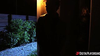 Glamour MILF seductress hot sex clip