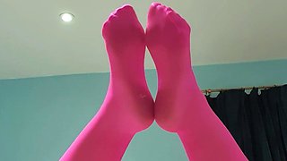 Blonde With Natural Big Boobs Loves Putting A Toy In Her