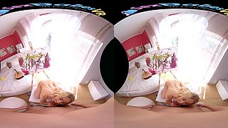 Sexy Guitar Solo - Blonde Babe Virtual Girlfriend Experience
