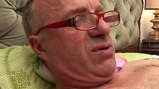 Dirty stepfather with bad thoughts screws his young stepdaughter