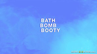 Bath Bomb Booty With Xander Corvus, Skyla Novea - Brazzers