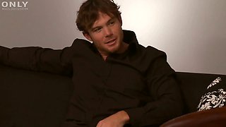 Isis Love gets a sole massage before deep dicking