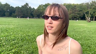 Elea, 27, came for a change of scenery ... - Jacquie et Michel TV