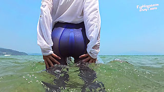 874 Shiny Blue Pantyhose Under Water