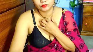 Sensual Indian milf gets hot and dirty while satisfying her cravings
