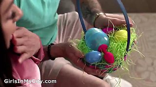 Can I Find All My Step Sisters Easter Eggs: Big Tits, Big Ass  Amateur Porn