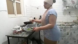 The most amazing arab housewife