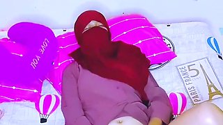 Hijab Wife Has A Hard Time Fucking Her Stepfather-in-law