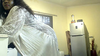 SSBBW Playful Tease