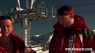 Sos: Sex On Snow