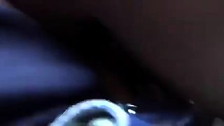 Deutsche Amateure geben Gruppen-Blowjob im Bus