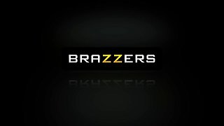 Sneaky Student Snogging With Jenny Glam, Danny D - Brazzers