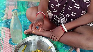 Desi bhabhi gets drunk and enjoys a hot session with her lover