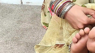 Desi Husband Fucking His Sexy Wife Hard with an Expensive Gift Hindi Audio