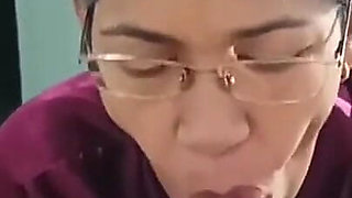 I Masturbate and My Stepmother Helps Me with Good Oral Sex